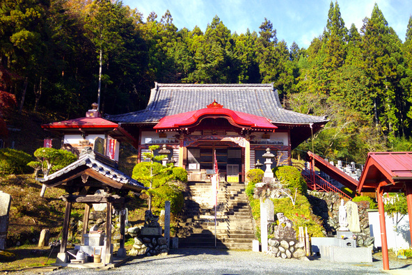 「二十三夜寺（医王寺）」の境内の様子