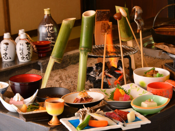 湯西川温泉の旅館で提供している「囲炉裏料理」イメージ