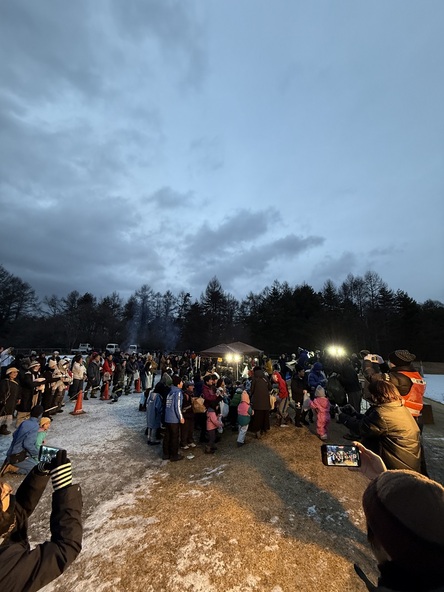 昨年の厄投げの様子