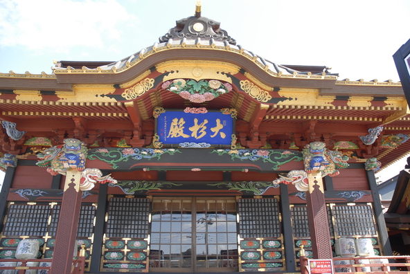 「大杉神社」の色彩豊かなな社殿群は“茨城の日光東照宮”といわれています