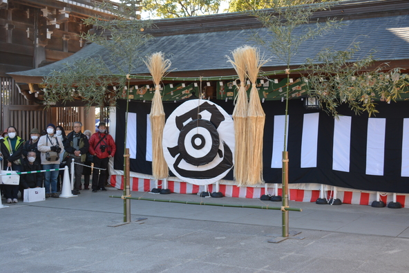 内庭の祭場に設けられた的