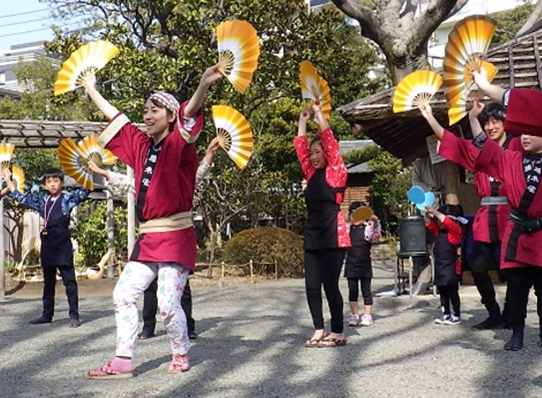 すずめ踊り（過去開催時の様子）