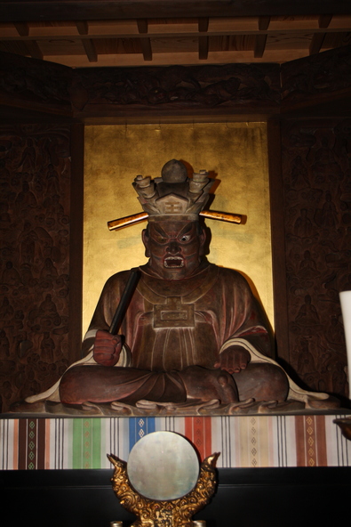 「こんにゃく閻魔」として親しまれる閻魔像