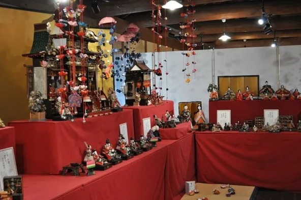 桃の節句をみんなで祝う楽しい催し