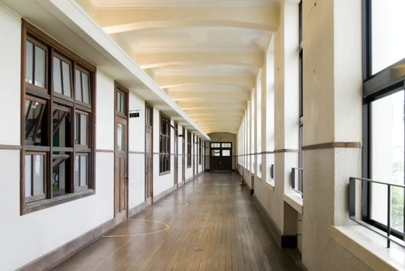 人気アニメ「けいおん」の舞台としても知られる「豊郷小学校旧校舎群」