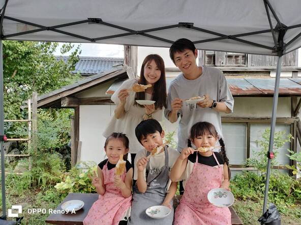 地域の味「五平餅」に舌鼓♪（画像提供：阿智村全村博物館協会）