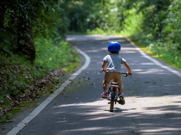 アスレチックやサイクリングも楽しい季節
