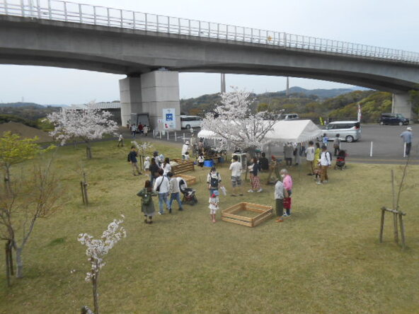 「ふれあい動物園」でキュートな動物たちとふれあおう！