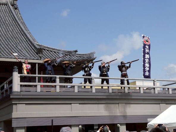 会場が戦国時代を思わせる臨場感に包まれます！