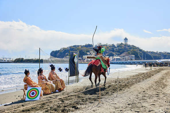 迫力満点の流鏑馬を間近で見学しましょう
