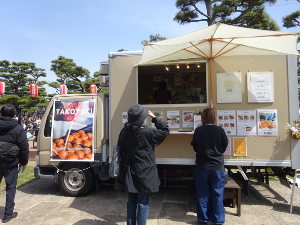 おいしいグルメが「岸和田城二の丸広場」に大集合！