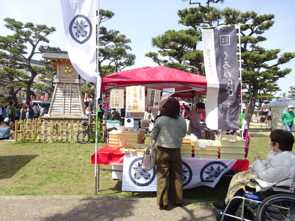 家族みんなでお買い物やグルメを楽しみましょう