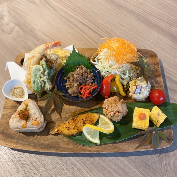 季節のプレート￥1,480　旬の食材を使用して作ったランチプレート。季節によって内容は変わります。※写真は24年秋～冬バージョンです。