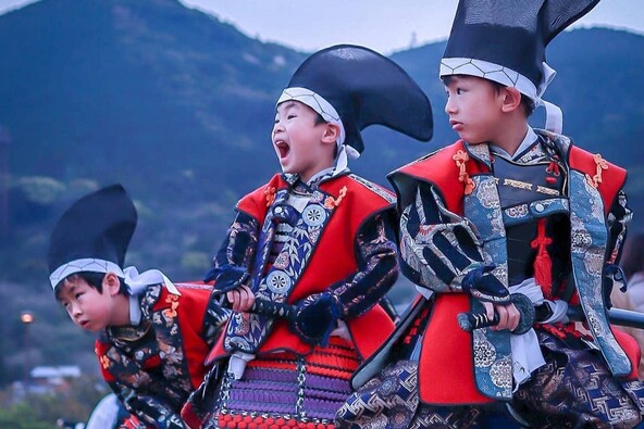 参加する武者たちのなかには子供もたくさん！