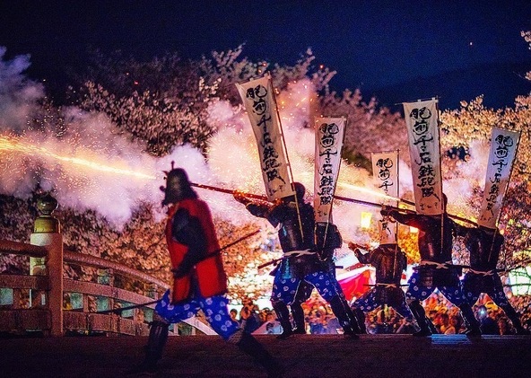 大人から子供まで、年代を問わずに楽しめる祭りです