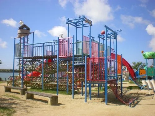 子供に人気のエリア「野菜の遊園地」。野菜をモチーフにした遊具で思いっきり遊ぼう