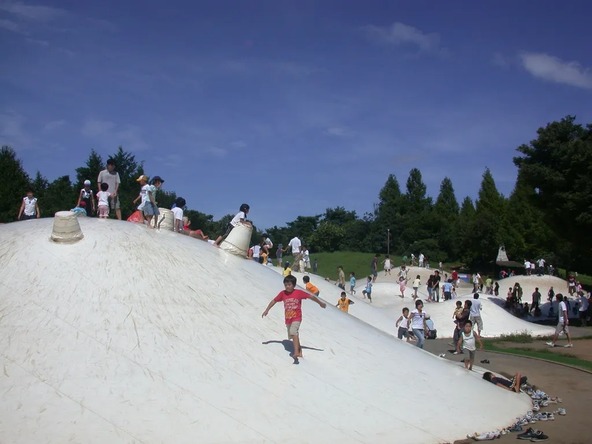 まるで雲の上にいるような気分になる「雲の海」（ふわふわドーム）