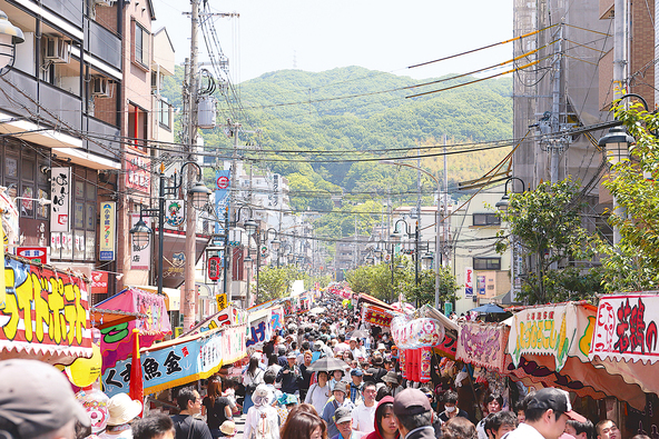 落語「のざきまいり」や、東海林太郎の「野崎小唄」、お染久松の恋物語などにも登場し、広く知られています