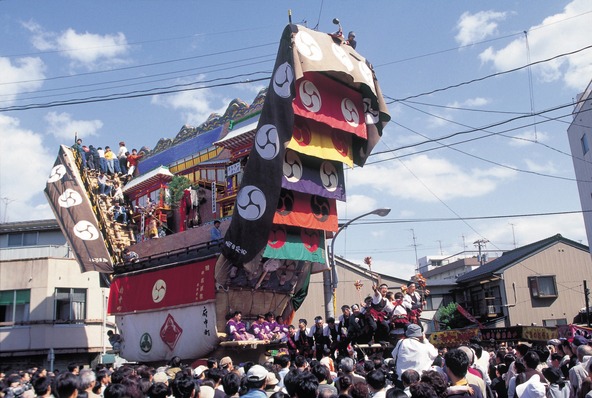 ユネスコ無形文化遺産にも登録されている、能登（のと）で最も盛大な祭礼です