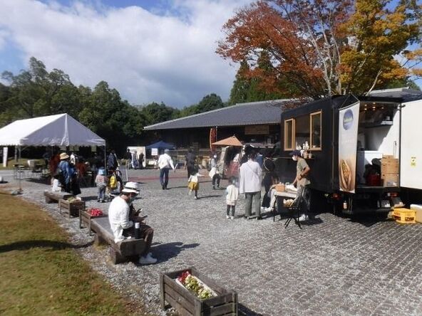 びわこ文化公園ゆうゆうパートナーズ
