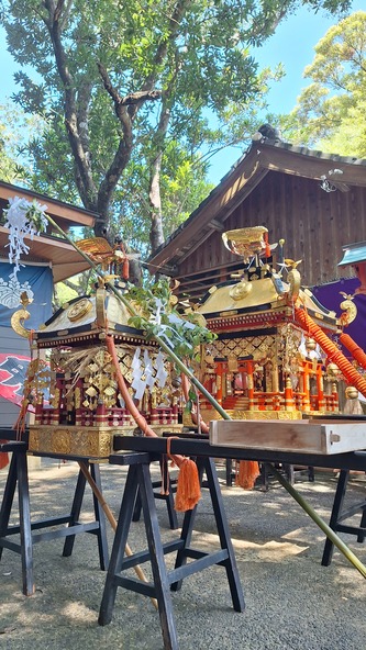 神輿を間近で見られる「据え神輿」
