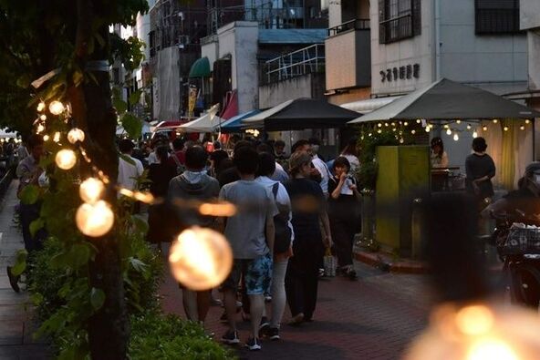 星川沿いで開催のナイトバザール（画像提供：星川夜市実行委員会）