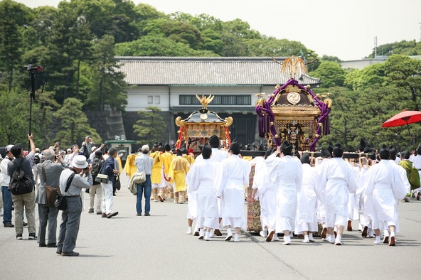 皇居坂下門の様子