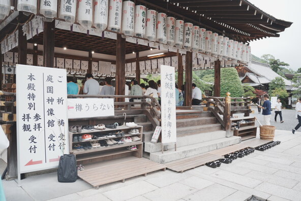 「夏越の大祓」開催時の「松尾大社」の様子