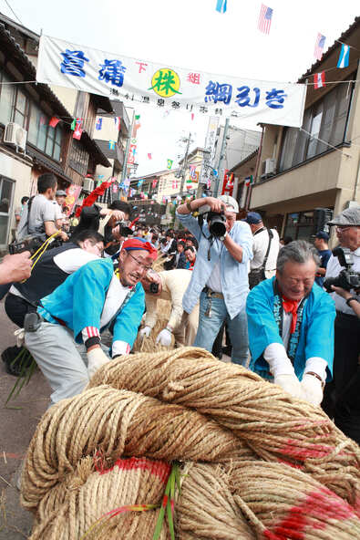 湯村温泉を開湯された慈覚大師への感謝を捧げる祭りです