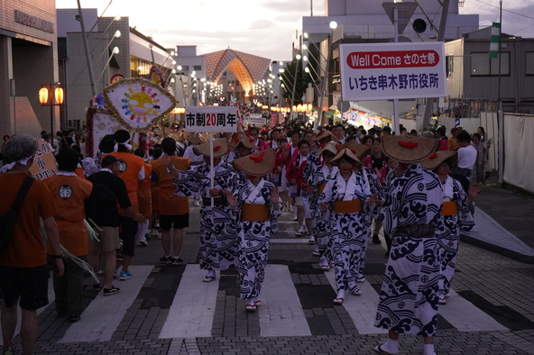 「市中流し踊り」は、県下有数の流し踊りのひとつ