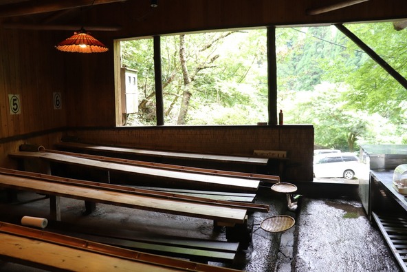 横野滝の景観（写真提供：岡山県観光連盟）