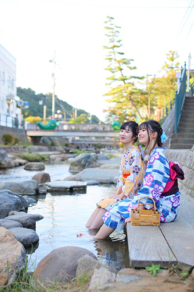 足湯で旅の疲れを癒しましょう（画像提供：島根県観光写真ギャラリー）