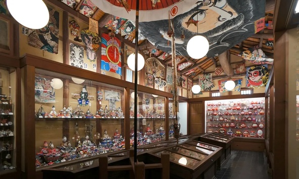 昔懐かしい郷土玩具を展示