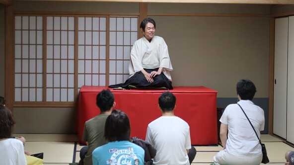 2026年の「坐摩らくご会」には、月亭遊方（つきていゆうほう）さんが登場します