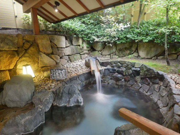 「湯あそび処 ゆうじろうの湯」では、5つのコンパクトな湯巡りを楽しめます