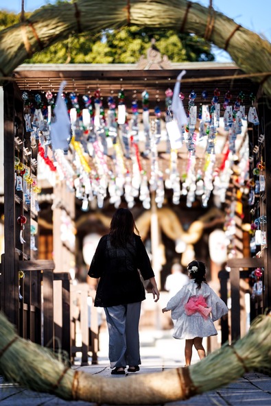 「夏越大祓式」（なごしのおおはらえしき）では、境内に茅の輪（ちのわ）が設置されます