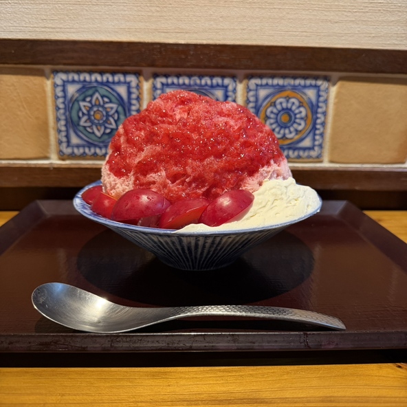 2026年7月18日デビューの新メニュー「すもも」2,090円。甘酢っぱいすももと、まろやかなミルク感が好相性♪