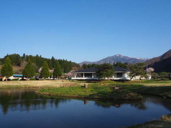 気軽に釣りが楽しめる釣り堀（画像提供：下郷町）