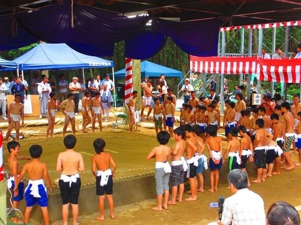 優雅な巫女舞と土俵の上の熱戦！（画像提供：行方市観光協会）