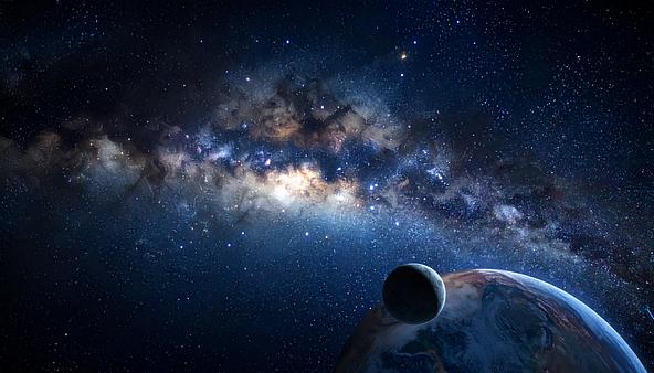 「宇宙の日」をきっかけに、親子で星空を眺めて考えてみませんか？（画像提供：nian / PIXTA）