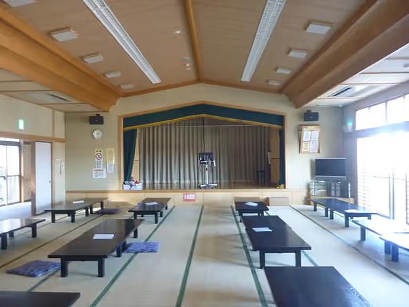 お風呂上がりにのんびりくつろげる、広々とした大広間