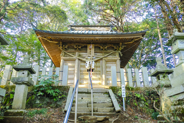 飯綱神社社殿
