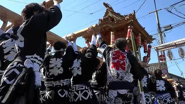 千年余りの歴史を持つ大和路の代表的な祭りです