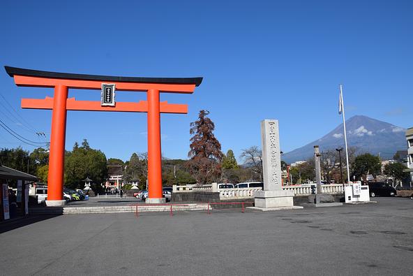 富士山本宮浅間大社　画像提供：だっち / PIXTA