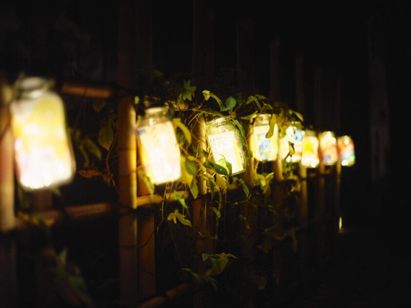 秋冬の半田運河を彩る<br/>約600個のランプの灯りで包まれる半六庭園