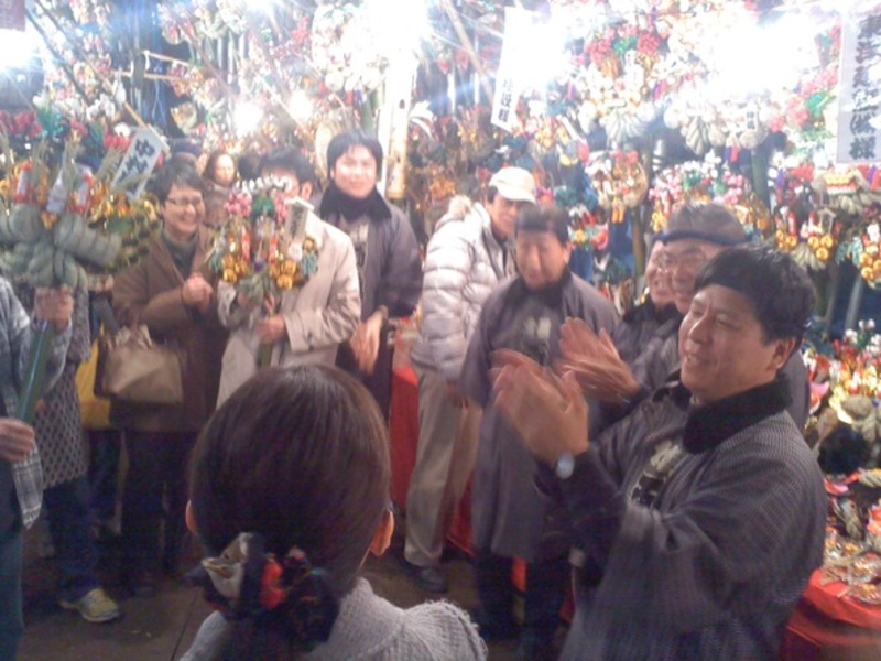 川越熊野神社 酉の市2025年情報｜12月3日開催！お神楽奉納と華やかな熊手市が見どころ