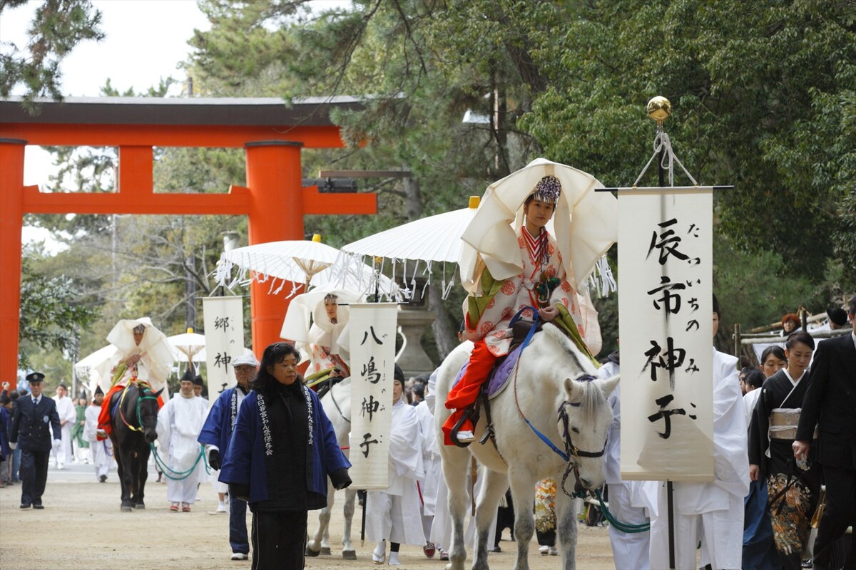 春日若宮おん祭（2025） | 奈良市の「春日大社」で12月15日〜18日に