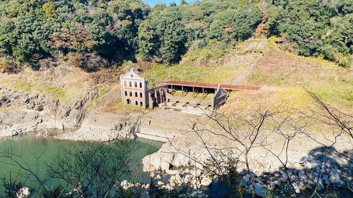 今だけ！通常は水没する明治の発電所遺構が見られるチャンス！