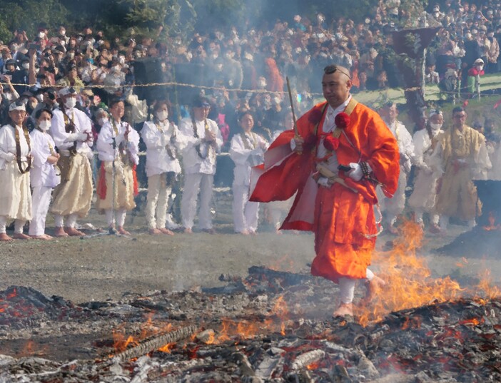 高尾山薬王院 火渡り祭（2026）