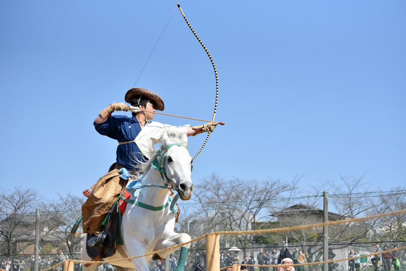 4年ぶりに開催「美多彌神社 流鏑馬まつり」の見どころとは？歴史や文化を親子で体感しよう